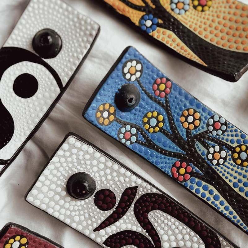 bruciaincenso dipinto in terracotta